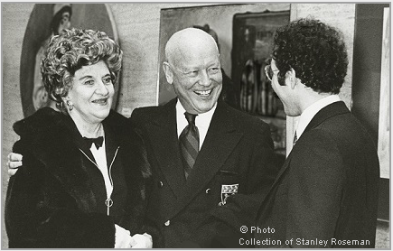 Hermione Gingold (left), Francis Robinson (center), and Stanley Roseman at the opening of the exhibition "Stanley Roseman - The Performing Arts in America," Library and Museum of the Performing Arts, Lincoln Center, 1977. � Stanley Roseman