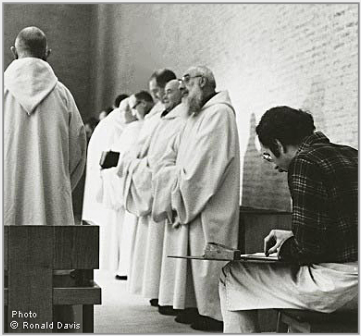 Stanley Roseman drawing Trappist monks in Choir, St. Sixtus Abbey, Flanders. © Photo by Ronald Davis